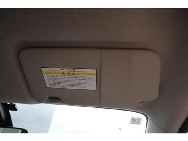 ノート1.2 e-POWER B FOUR 4WD　ナビ　バックカメラ　ETC　オートライト 1200