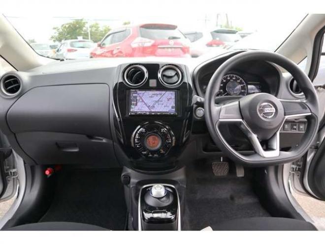 ノート1.2 e-POWER B FOUR 4WD　ナビ　バックカメラ　ETC　オートライト 1200