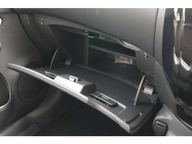 ノート1.2 e-POWER B FOUR 4WD　ナビ　バックカメラ　ETC　オートライト 1200