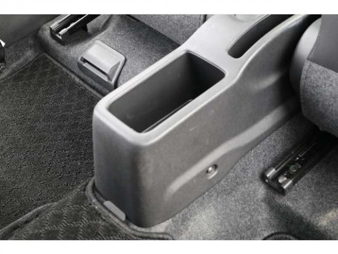 ノート1.2 e-POWER B FOUR 4WD　ナビ　バックカメラ　ETC　オートライト 1200
