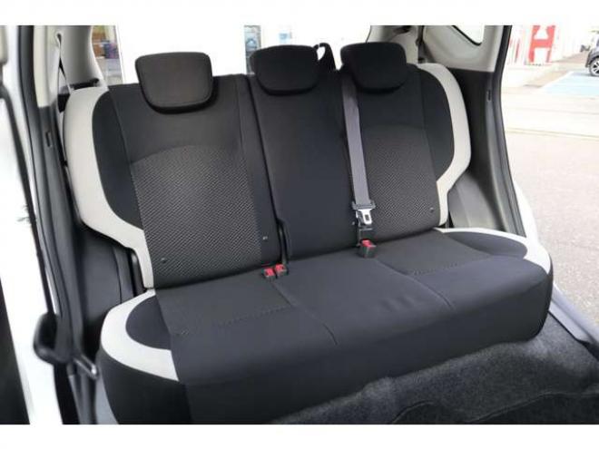 ノート1.2 e-POWER B FOUR 4WD　ナビ　バックカメラ　ETC　オートライト 1200