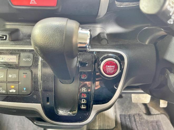 N-BOXG SSパッケージ 4WD 5年保証 スマキー 両側パワスラ ナビTV Bカメ 寒冷地仕様 禁煙 車検整備2年付 修復歴無
