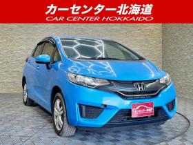フィット　1.5ハイブリッドFパッケージ 4WD 5年保証 スマキー Bカメ ETC 夏冬タイヤ 寒冷地仕様 禁煙 車検整備2年付