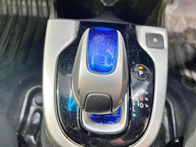 フィット1.5ハイブリッドFパッケージ 4WD 5年保証 スマキー Bカメ ETC 夏冬タイヤ 寒冷地仕様 禁煙 車検整備2年付