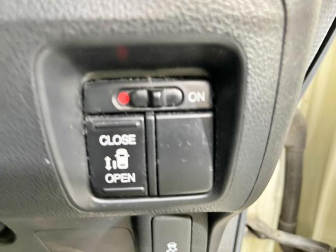 N-BOXカスタムG Lパッケージ 4WD 5年保証 スマキー パワスラ 寒冷地仕様 禁煙 車検整備2年付 修復歴無