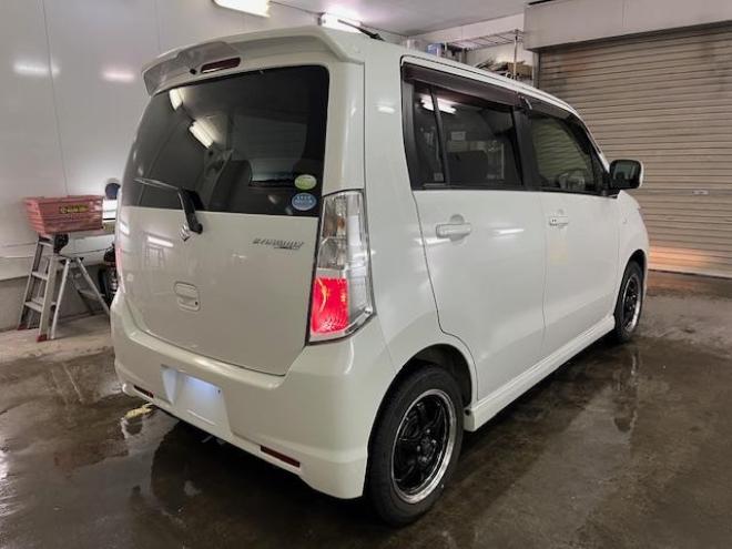 ワゴンRスティングレーＸ　本州仕入　禁煙車　ＷＡＫＯＳバリアスコーティング済　純正１４インチＡＷ　社外１４インチＡＷ＋スタッドレスタイヤ付　カロッツェリアナビ（ＤＶＤ再生　フルセグ地デジ）　ＰＵＳＨスタート　スマートキー　ミラーヒーター　シートヒーター　ベンチシート　盗難防止装置　ＨＩＤヘッドライト 4WD 660 5Dr
