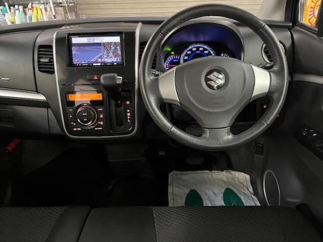 ワゴンRスティングレーＸ　本州仕入　禁煙車　ＷＡＫＯＳバリアスコーティング済　純正１４インチＡＷ　社外１４インチＡＷ＋スタッドレスタイヤ付　カロッツェリアナビ（ＤＶＤ再生　フルセグ地デジ）　ＰＵＳＨスタート　スマートキー　ミラーヒーター　シートヒーター　ベンチシート　盗難防止装置　ＨＩＤヘッドライト 4WD 660 5Dr