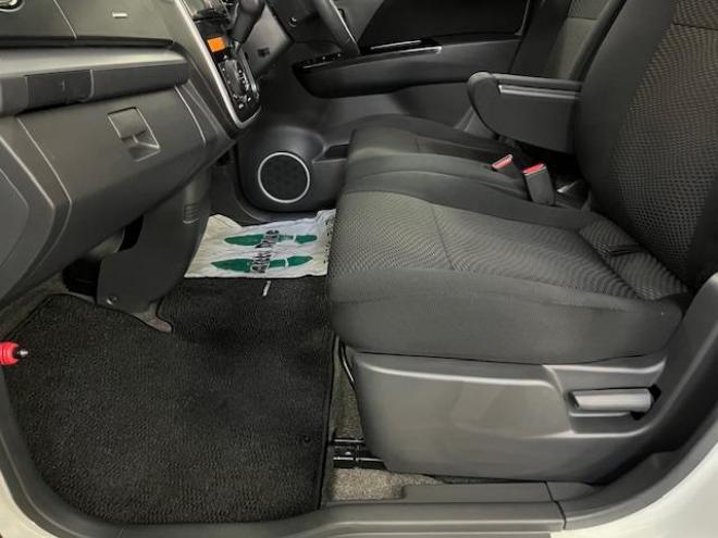 ワゴンRスティングレーＸ　本州仕入　禁煙車　ＷＡＫＯＳバリアスコーティング済　純正１４インチＡＷ　社外１４インチＡＷ＋スタッドレスタイヤ付　カロッツェリアナビ（ＤＶＤ再生　フルセグ地デジ）　ＰＵＳＨスタート　スマートキー　ミラーヒーター　シートヒーター　ベンチシート　盗難防止装置　ＨＩＤヘッドライト 4WD 660 5Dr