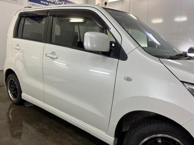ワゴンRスティングレーＸ　本州仕入　禁煙車　ＷＡＫＯＳバリアスコーティング済　純正１４インチＡＷ　社外１４インチＡＷ＋スタッドレスタイヤ付　カロッツェリアナビ（ＤＶＤ再生　フルセグ地デジ）　ＰＵＳＨスタート　スマートキー　ミラーヒーター　シートヒーター　ベンチシート　盗難防止装置　ＨＩＤヘッドライト 4WD 660 5Dr