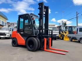 フォークリフト　トヨタ　中古　8FD30　ディーゼル