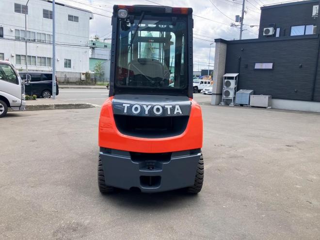 フォークリフトトヨタ　中古　8FD30　ディーゼル
