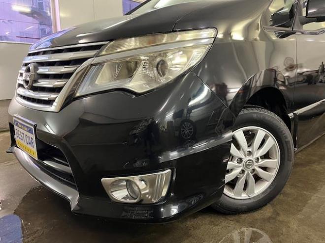 セレナハイウェイスター　Ｖセレクション＋セーフティ　本州仕入　寒冷地仕様　禁煙車　エマージェンシーブレーキ　車線逸脱警　純正１５インチＡＷ　社外１５ＡＷ＋スタッドレスタイヤ付　両側パワースライドドア　純正ナビ（フルセグ地デジ　ＤＶＤ再生　Ｂｌｕｅｔｏｏｔｈ）＋バック＆サイドカメラ　ドライブレコーダー　純正ＬＥＤヘッドライト　クルーズコントロール　アイドリングストップ　横滑り防止装置　ＥＴＣ 　タイミングチェーン 4WD 5 2000Dr