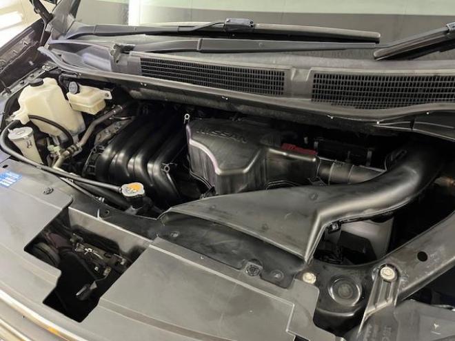 セレナハイウェイスター　Ｖセレクション＋セーフティ　本州仕入　寒冷地仕様　禁煙車　エマージェンシーブレーキ　車線逸脱警　純正１５インチＡＷ　社外１５ＡＷ＋スタッドレスタイヤ付　両側パワースライドドア　純正ナビ（フルセグ地デジ　ＤＶＤ再生　Ｂｌｕｅｔｏｏｔｈ）＋バック＆サイドカメラ　ドライブレコーダー　純正ＬＥＤヘッドライト　クルーズコントロール　アイドリングストップ　横滑り防止装置　ＥＴＣ 　タイミングチェーン 4WD 5 2000Dr