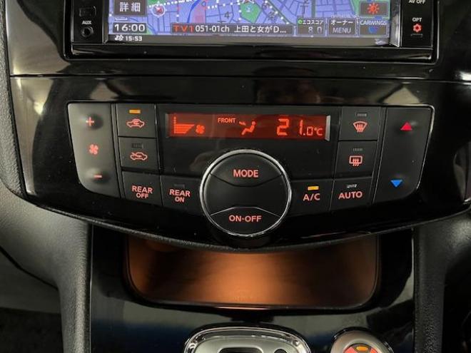 セレナハイウェイスター　Ｖセレクション＋セーフティ　本州仕入　寒冷地仕様　禁煙車　エマージェンシーブレーキ　車線逸脱警　純正１５インチＡＷ　社外１５ＡＷ＋スタッドレスタイヤ付　両側パワースライドドア　純正ナビ（フルセグ地デジ　ＤＶＤ再生　Ｂｌｕｅｔｏｏｔｈ）＋バック＆サイドカメラ　ドライブレコーダー　純正ＬＥＤヘッドライト　クルーズコントロール　アイドリングストップ　横滑り防止装置　ＥＴＣ 　タイミングチェーン 4WD 5 2000Dr