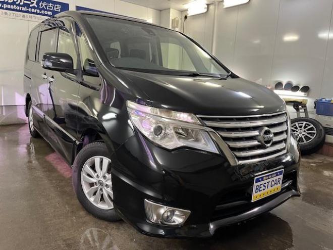 セレナハイウェイスター　Ｖセレクション＋セーフティ　本州仕入　寒冷地仕様　禁煙車　エマージェンシーブレーキ　車線逸脱警　純正１５インチＡＷ　社外１５ＡＷ＋スタッドレスタイヤ付　両側パワースライドドア　純正ナビ（フルセグ地デジ　ＤＶＤ再生　Ｂｌｕｅｔｏｏｔｈ）＋バック＆サイドカメラ　ドライブレコーダー　純正ＬＥＤヘッドライト　クルーズコントロール　アイドリングストップ　横滑り防止装置　ＥＴＣ 　タイミングチェーン 4WD 5 2000Dr