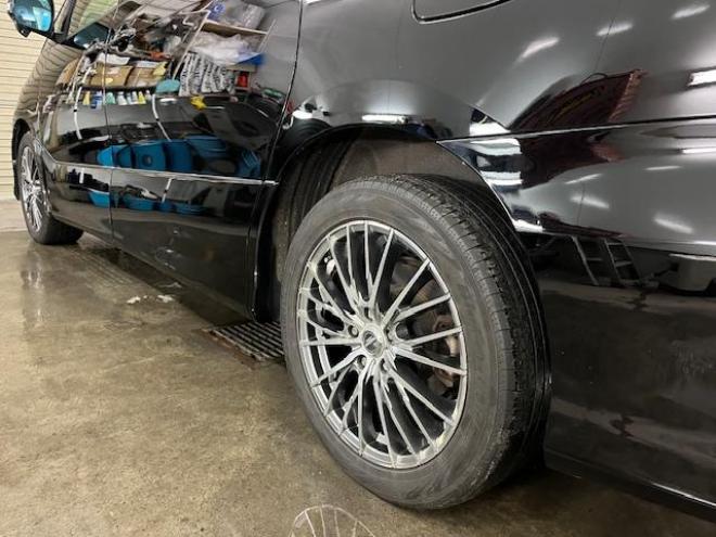 エスティマアエラス　レザーパッケージ　後期型　ワンオーナー　禁煙車　ＷＡＫＯＳバリアスコーティング済　社外１８インチＡＷ　社外１６ＡＷ＋スタッドレスタイヤ付　両側パワースライドドア　純正ブラックレザーシート　純正ＨＤＤナビ（フルセグ地デジ　ＤＶＤ再生　Ｂｌｕｅｔｏｏｔｈ）＋バックカメラ　コーナーセンサー　ＰＵＳＨスタート　スマートキー　クルーズコントロール　運転席パワーシート　２列目オットマン仕様　タイミングチェーン車　ＨＩＤ ヘッドライト 4WD 2400 5Dr