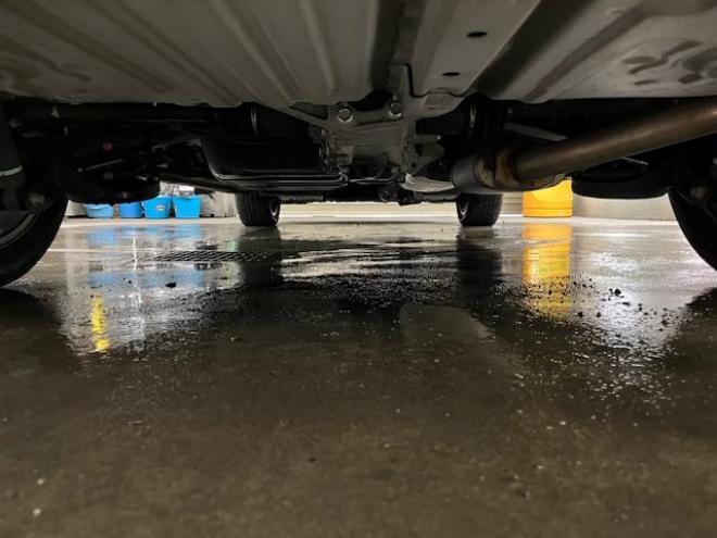 エスティマアエラス　レザーパッケージ　後期型　ワンオーナー　禁煙車　ＷＡＫＯＳバリアスコーティング済　社外１８インチＡＷ　社外１６ＡＷ＋スタッドレスタイヤ付　両側パワースライドドア　純正ブラックレザーシート　純正ＨＤＤナビ（フルセグ地デジ　ＤＶＤ再生　Ｂｌｕｅｔｏｏｔｈ）＋バックカメラ　コーナーセンサー　ＰＵＳＨスタート　スマートキー　クルーズコントロール　運転席パワーシート　２列目オットマン仕様　タイミングチェーン車　ＨＩＤ ヘッドライト 4WD 2400 5Dr
