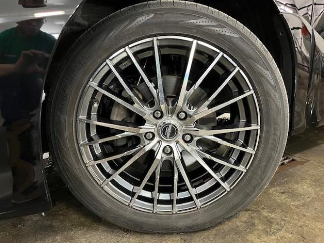 エスティマアエラス　レザーパッケージ　後期型　ワンオーナー　禁煙車　ＷＡＫＯＳバリアスコーティング済　社外１８インチＡＷ　社外１６ＡＷ＋スタッドレスタイヤ付　両側パワースライドドア　純正ブラックレザーシート　純正ＨＤＤナビ（フルセグ地デジ　ＤＶＤ再生　Ｂｌｕｅｔｏｏｔｈ）＋バックカメラ　コーナーセンサー　ＰＵＳＨスタート　スマートキー　クルーズコントロール　運転席パワーシート　２列目オットマン仕様　タイミングチェーン車　ＨＩＤ ヘッドライト 4WD 2400 5Dr