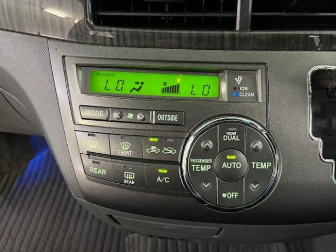 エスティマアエラス　レザーパッケージ　後期型　ワンオーナー　禁煙車　ＷＡＫＯＳバリアスコーティング済　社外１８インチＡＷ　社外１６ＡＷ＋スタッドレスタイヤ付　両側パワースライドドア　純正ブラックレザーシート　純正ＨＤＤナビ（フルセグ地デジ　ＤＶＤ再生　Ｂｌｕｅｔｏｏｔｈ）＋バックカメラ　コーナーセンサー　ＰＵＳＨスタート　スマートキー　クルーズコントロール　運転席パワーシート　２列目オットマン仕様　タイミングチェーン車　ＨＩＤ ヘッドライト 4WD 2400 5Dr