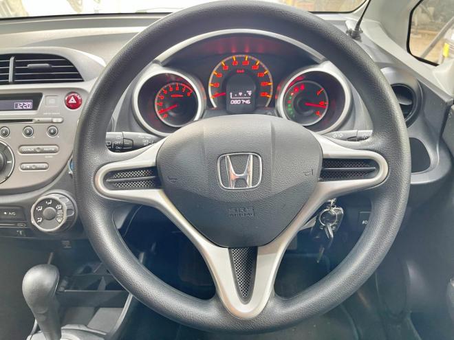 フィット1.3G 4WD 5年保証 寒冷地仕様 車検整備2年付