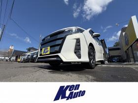 ノア　NOAH 4WD SI WXB本州仕入　寒冷地仕様　ドラレコ前後　ブレーキアシスト　Bluetooth9インチフルセグナビ　バックカメラ　LEDHヘッドフォグランプ　ビルトインetc　ワンタッチ両パワースライドドア　VSC  アイドリングSTOP バイザー　プッシュスタートスペアー有　人気の7人乗り　 4WD 2000 5Dr