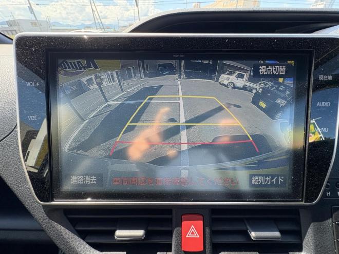 ノアNOAH 4WD SI WXB本州仕入　寒冷地仕様　ドラレコ前後　ブレーキアシスト　Bluetooth9インチフルセグナビ　バックカメラ　LEDHヘッドフォグランプ　ビルトインetc　ワンタッチ両パワースライドドア　VSC  アイドリングSTOP バイザー　プッシュスタートスペアー有　人気の7人乗り　 4WD 2000 5Dr
