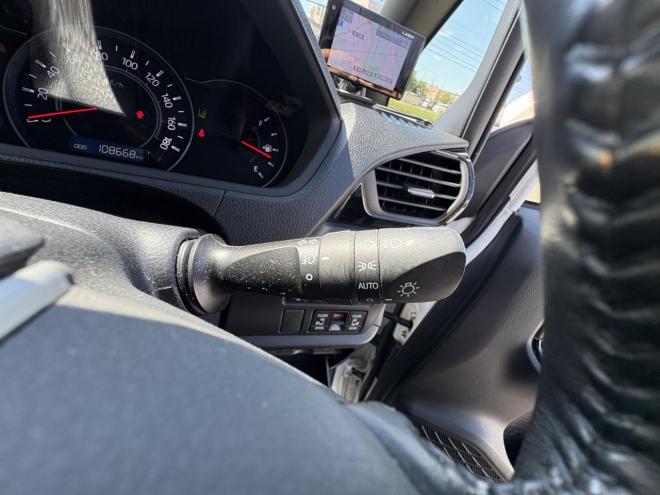 ノアNOAH 4WD SI WXB本州仕入　寒冷地仕様　ドラレコ前後　ブレーキアシスト　Bluetooth9インチフルセグナビ　バックカメラ　LEDHヘッドフォグランプ　ビルトインetc　ワンタッチ両パワースライドドア　VSC  アイドリングSTOP バイザー　プッシュスタートスペアー有　人気の7人乗り　 4WD 2000 5Dr