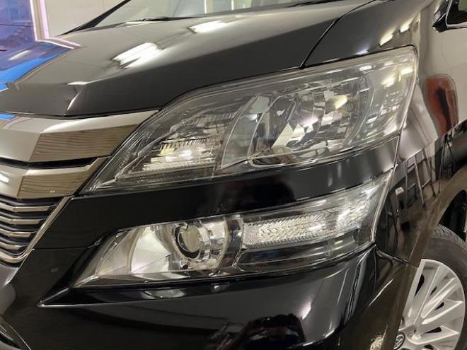 ヴェルファイア２．４Ｚ　後期型　本州仕入　禁煙車　ＷＡＫＯＳバリアスコーティング済　純正１８インチＡＷ＋新品夏タイヤ　社外１６ＡＷ＋スタッドレスタイヤ付　両側パワースライドドア　純正ＨＤＤナビ（フルセグ地デジ　ＤＶＤ再生　Ｂｌｕｅｔｏｏｔｈ）＋バックカメラ　純正１１インチリアフリップダウンモニター　コーナーセンサー　横滑り防止装置　ＨＩＤ　ＥＴＣ 　タイミングチェーン 4WD 2400 5Dr