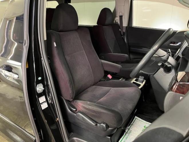ヴェルファイア２．４Ｚ　後期型　本州仕入　禁煙車　ＷＡＫＯＳバリアスコーティング済　純正１８インチＡＷ＋新品夏タイヤ　社外１６ＡＷ＋スタッドレスタイヤ付　両側パワースライドドア　純正ＨＤＤナビ（フルセグ地デジ　ＤＶＤ再生　Ｂｌｕｅｔｏｏｔｈ）＋バックカメラ　純正１１インチリアフリップダウンモニター　コーナーセンサー　横滑り防止装置　ＨＩＤ　ＥＴＣ 　タイミングチェーン 4WD 2400 5Dr