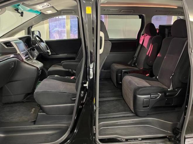 ヴェルファイア２．４Ｚ　後期型　本州仕入　禁煙車　ＷＡＫＯＳバリアスコーティング済　純正１８インチＡＷ＋新品夏タイヤ　社外１６ＡＷ＋スタッドレスタイヤ付　両側パワースライドドア　純正ＨＤＤナビ（フルセグ地デジ　ＤＶＤ再生　Ｂｌｕｅｔｏｏｔｈ）＋バックカメラ　純正１１インチリアフリップダウンモニター　コーナーセンサー　横滑り防止装置　ＨＩＤ　ＥＴＣ 　タイミングチェーン 4WD 2400 5Dr