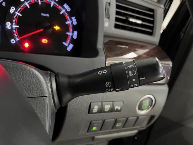 ヴェルファイア２．４Ｚ　後期型　本州仕入　禁煙車　ＷＡＫＯＳバリアスコーティング済　純正１８インチＡＷ＋新品夏タイヤ　社外１６ＡＷ＋スタッドレスタイヤ付　両側パワースライドドア　純正ＨＤＤナビ（フルセグ地デジ　ＤＶＤ再生　Ｂｌｕｅｔｏｏｔｈ）＋バックカメラ　純正１１インチリアフリップダウンモニター　コーナーセンサー　横滑り防止装置　ＨＩＤ　ＥＴＣ 　タイミングチェーン 4WD 2400 5Dr