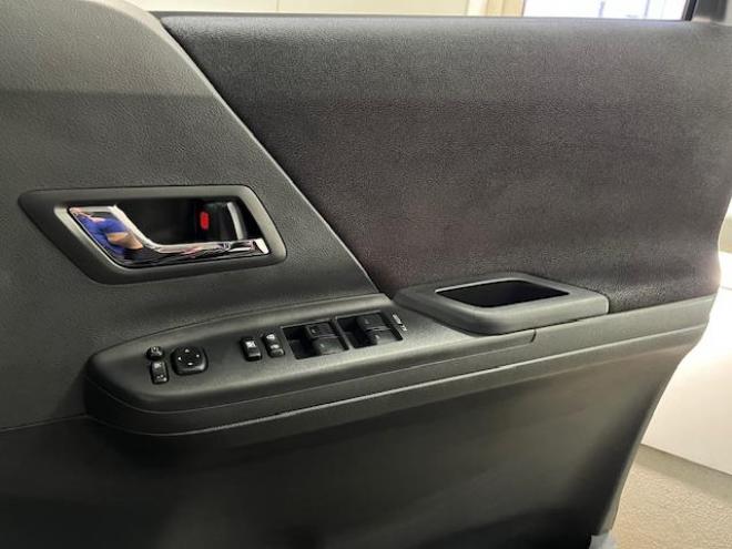 ヴェルファイア２．４Ｚ　後期型　本州仕入　禁煙車　ＷＡＫＯＳバリアスコーティング済　純正１８インチＡＷ＋新品夏タイヤ　社外１６ＡＷ＋スタッドレスタイヤ付　両側パワースライドドア　純正ＨＤＤナビ（フルセグ地デジ　ＤＶＤ再生　Ｂｌｕｅｔｏｏｔｈ）＋バックカメラ　純正１１インチリアフリップダウンモニター　コーナーセンサー　横滑り防止装置　ＨＩＤ　ＥＴＣ 　タイミングチェーン 4WD 2400 5Dr