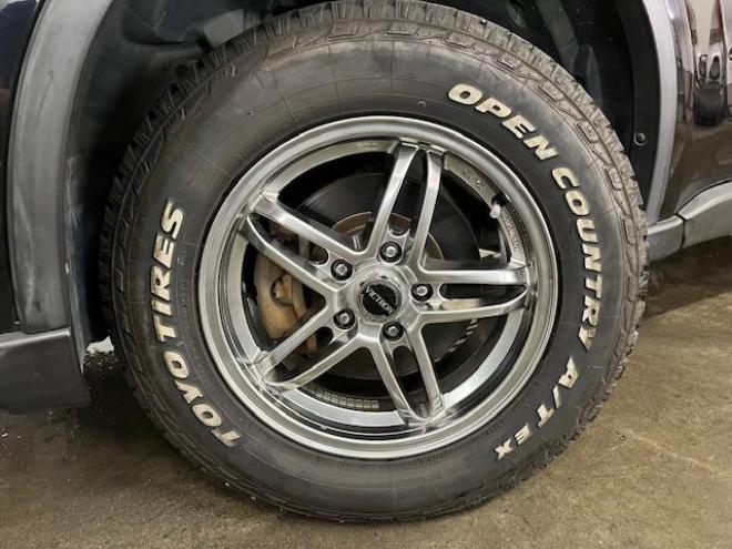 エクストレイル２０Ｘｔ　本州仕入　寒冷地仕様　禁煙車　ＷＡＫＯＳバリアスコーティング済　社外１６インチＡＷ＋ＴＯＹＯホワイトレタータイヤ　社外１６ＡＷ＋スタッドレスタイヤ付　カロッツェリアナビ（地デジ　ＤＶＤ再生ＯＫ再生　Ｂｌｕｅｔｏｏｔｈ）　純正カプロンシート　ヒルディセントコントロール　ＨＩＤヘッドライト　純正ハイパールーフレール　両席シートヒーター　インテリジェントキー　横滑り防止装置　タイミングチェーン車 4WD 2000 5Dr
