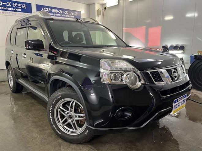 エクストレイル２０Ｘｔ　本州仕入　寒冷地仕様　禁煙車　ＷＡＫＯＳバリアスコーティング済　社外１６インチＡＷ＋ＴＯＹＯホワイトレタータイヤ　社外１６ＡＷ＋スタッドレスタイヤ付　カロッツェリアナビ（地デジ　ＤＶＤ再生ＯＫ再生　Ｂｌｕｅｔｏｏｔｈ）　純正カプロンシート　ヒルディセントコントロール　ＨＩＤヘッドライト　純正ハイパールーフレール　両席シートヒーター　インテリジェントキー　横滑り防止装置　タイミングチェーン車 4WD 2000 5Dr