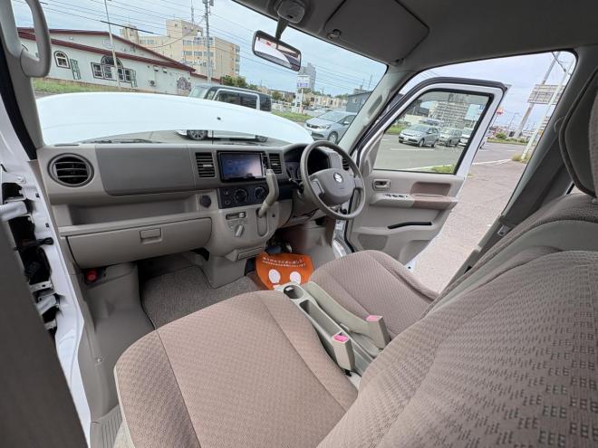 エブリィEVERY VAN 4WD JYOIN TURBO寒冷地仕様　TURBO Bluetoothフルセグナビ　リアヒーター　バイザー　アルミホイル　エンジンオイル交換　オイルエレメント交換　全磨き済み 4WD 660 ５Dr