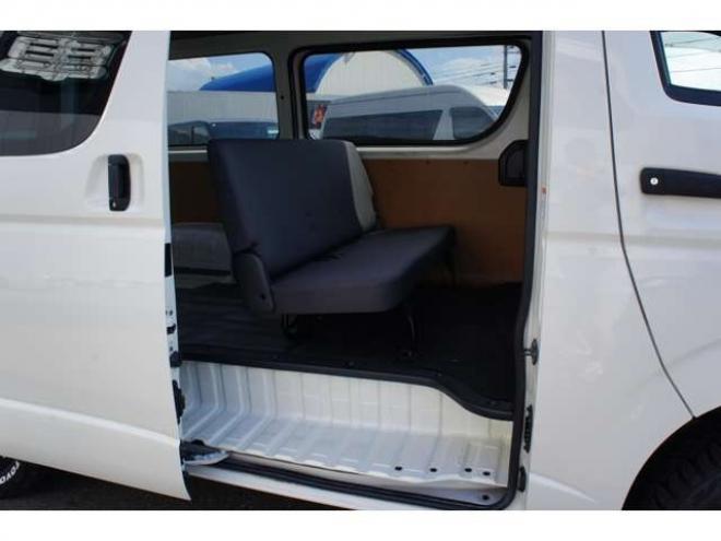 ハイエースバン2.8 DX ロング ディーゼルターボ 4WD　フロントシートセパレート仕様変更済　センターコンソール付　415COBRA丸目ライトキット&バッドラッカー16インチAW　415SAFARIフロントスポイラー　TOYOオープンカントリーR/T　電動格納ドアミラー 2800