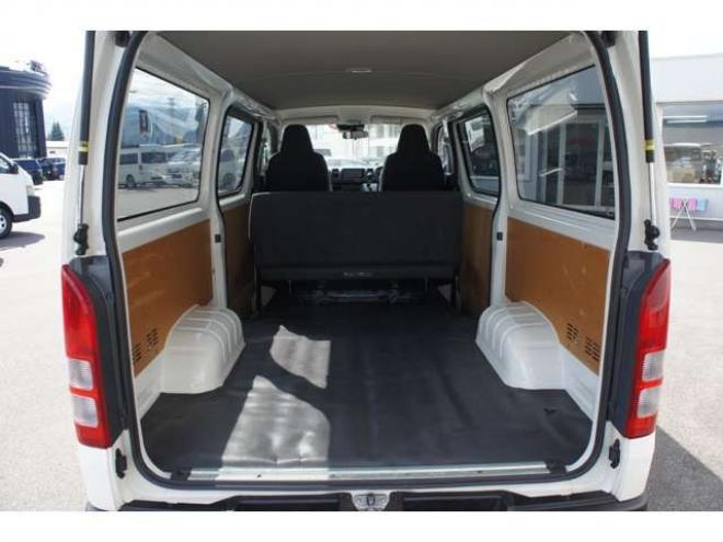 ハイエースバン2.8 DX ロング ディーゼルターボ 4WD　フロントシートセパレート仕様変更済　センターコンソール付　415COBRA丸目ライトキット&バッドラッカー16インチAW　415SAFARIフロントスポイラー　TOYOオープンカントリーR/T　電動格納ドアミラー 2800