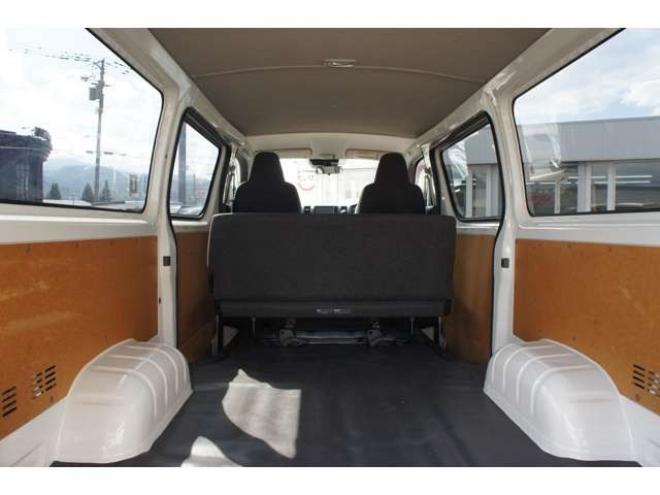 ハイエースバン2.8 DX ロング ディーゼルターボ 4WD　フロントシートセパレート仕様変更済　センターコンソール付　415COBRA丸目ライトキット&バッドラッカー16インチAW　415SAFARIフロントスポイラー　TOYOオープンカントリーR/T　電動格納ドアミラー 2800