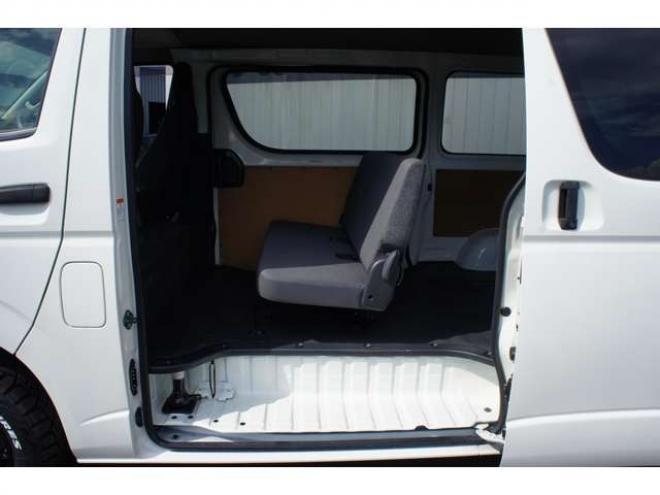 ハイエースバン2.8 DX ロング ディーゼルターボ 4WD　フロントシートセパレート仕様変更済　センターコンソール付　415COBRA丸目ライトキット&バッドラッカー16インチAW　415SAFARIフロントスポイラー　TOYOオープンカントリーR/T　電動格納ドアミラー 2800