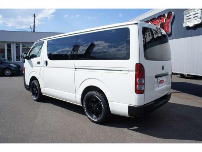 ハイエースバン2.8 DX ロング ディーゼルターボ 4WD　フロントシートセパレート仕様変更済　センターコンソール付　415COBRA丸目ライトキット&バッドラッカー16インチAW　415SAFARIフロントスポイラー　TOYOオープンカントリーR/T　電動格納ドアミラー 2800
