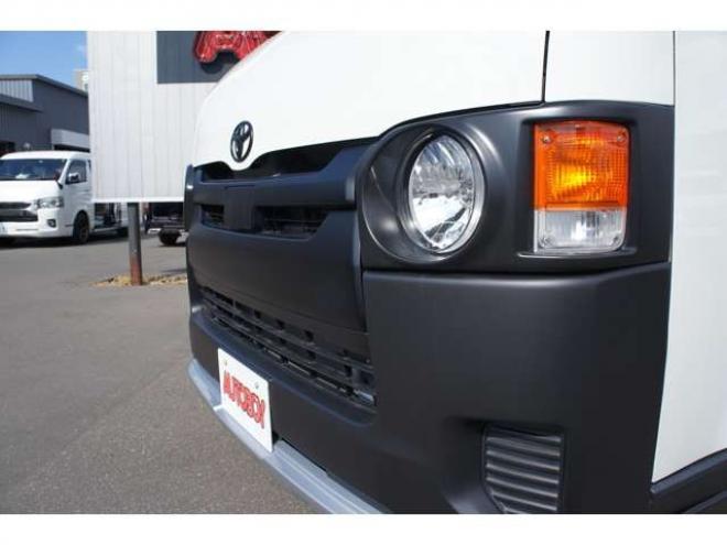 ハイエースバン2.8 DX ロング ディーゼルターボ 4WD　フロントシートセパレート仕様変更済　センターコンソール付　415COBRA丸目ライトキット&バッドラッカー16インチAW　415SAFARIフロントスポイラー　TOYOオープンカントリーR/T　電動格納ドアミラー 2800
