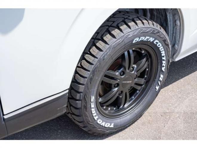 ハイエースバン2.8 DX ロング ディーゼルターボ 4WD　フロントシートセパレート仕様変更済　センターコンソール付　415COBRA丸目ライトキット&バッドラッカー16インチAW　415SAFARIフロントスポイラー　TOYOオープンカントリーR/T　電動格納ドアミラー 2800
