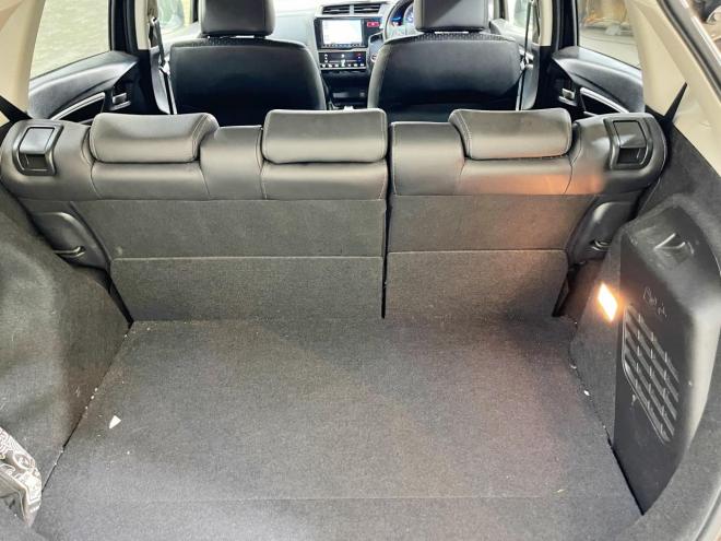 フィット1.5ハイブリッドLパッケージ 4WD 5年保証 スマキー ナビTV Bカメ ETC 寒冷地仕様 車検整備2年付 修復歴無