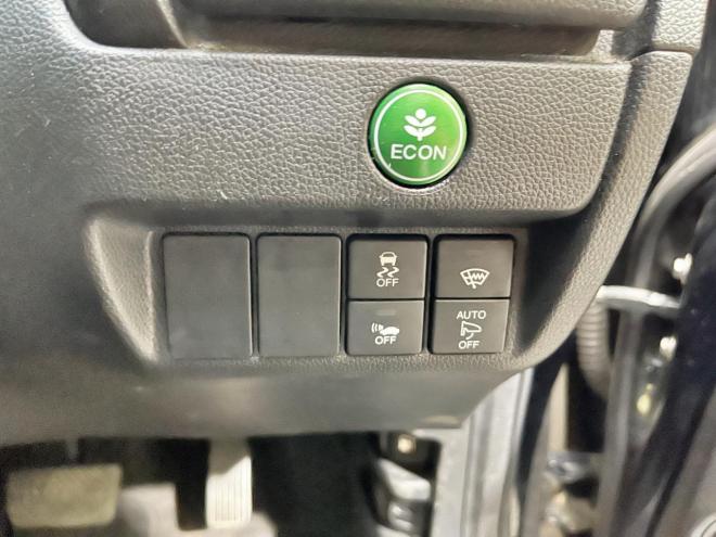 フィット1.5ハイブリッドLパッケージ 4WD 5年保証 スマキー ナビTV Bカメ ETC 寒冷地仕様 車検整備2年付 修復歴無