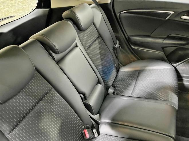 フィット1.5ハイブリッドLパッケージ 4WD 5年保証 スマキー ナビTV Bカメ ETC 寒冷地仕様 車検整備2年付 修復歴無