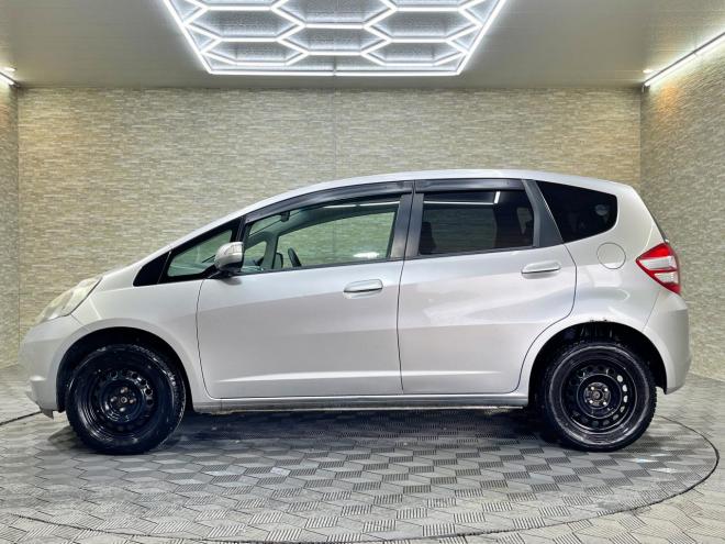 フィット1.3G 4WD 5年保証 ナビTV Bカメ ETC 寒冷地仕様 車検整備2年付 修復歴無