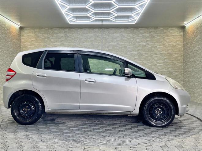 フィット1.3G 4WD 5年保証 ナビTV Bカメ ETC 寒冷地仕様 車検整備2年付 修復歴無