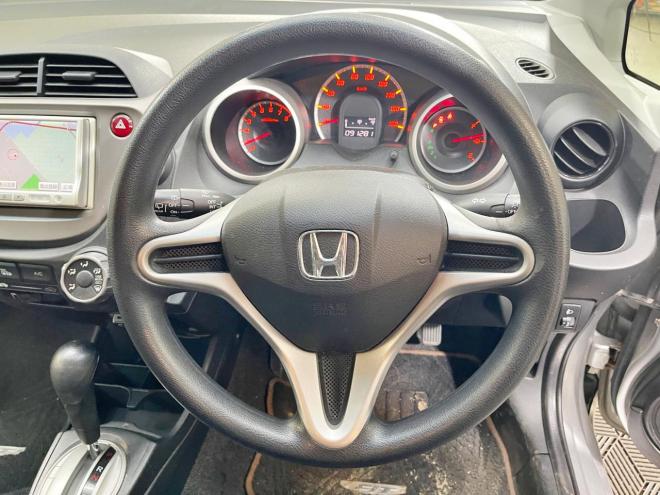 フィット1.3G 4WD 5年保証 ナビTV Bカメ ETC 寒冷地仕様 車検整備2年付 修復歴無