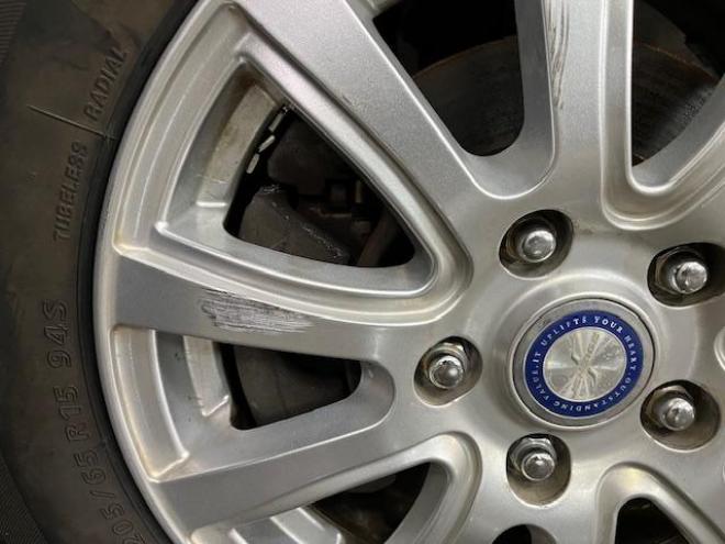 ヴォクシーＺＳキラメキⅡ　本州仕入　禁煙車　ＷＡＫＯＳバリアスコーティング済　社外１５インチＡＷ＋夏タイヤ　社外１５ＡＷ＋スタッドレスタイヤ付　両側パワースライドドア　純正ナビ（ワンセグ地デジ）＋バックカメラ　エンジンスターター　ＰＵＳＨスタート　スマートキー　パドルシフト　ＨＩＤヘッドライト　タイミングチェーン 4WD 2000 5Dr