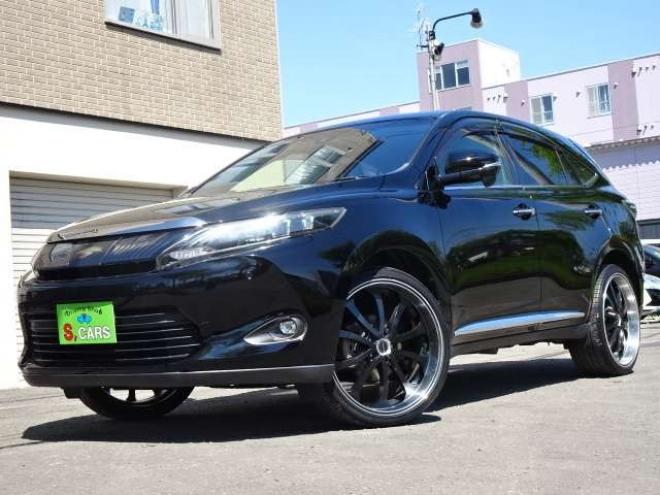 ハリアー2.0 プレミアム 4WD　本州車　保証1年/走行距離無制限　 4WD　衝突軽減ブレーキ　ナビ　地デジ　バックカメラ　ハーフレザーパワーシート　パワーバックドア　22AW　JBLサウンドシステム　スマートキー　コーナーセンサー 2000